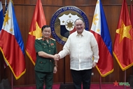 Vietnam, Philippines to develop defense ties practically, substantively